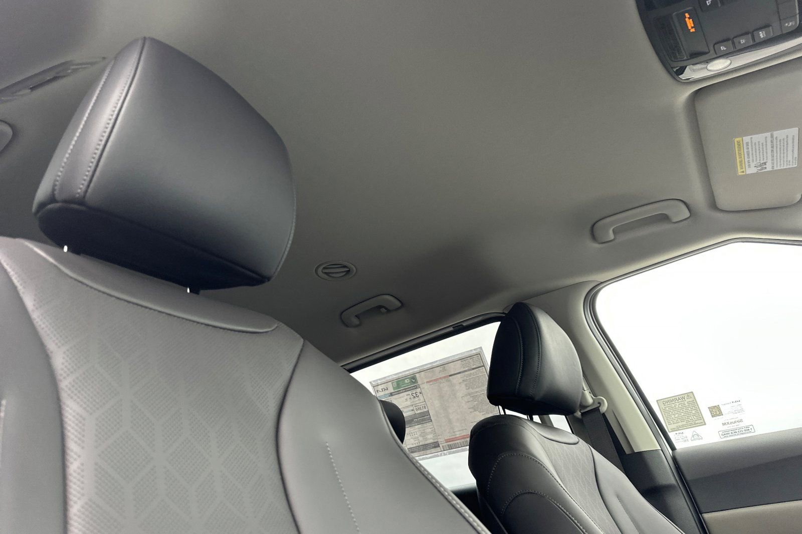 New 2026 Kia Carnival LXS image 18