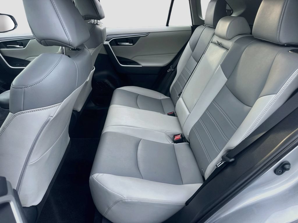 Used 2019 Toyota RAV4 XLE Premium FWD image 21