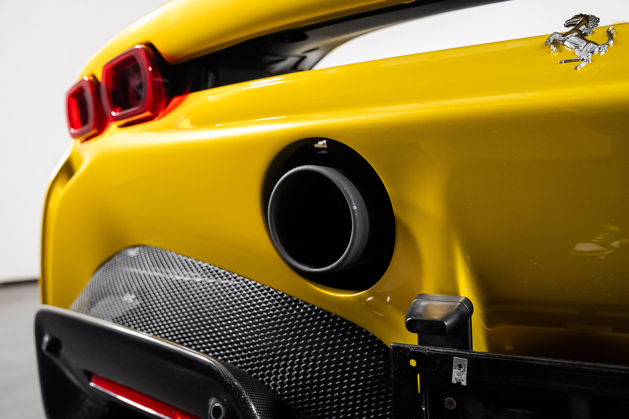 Used 2024 Ferrari SF90 Spider AWD/4WD image 27