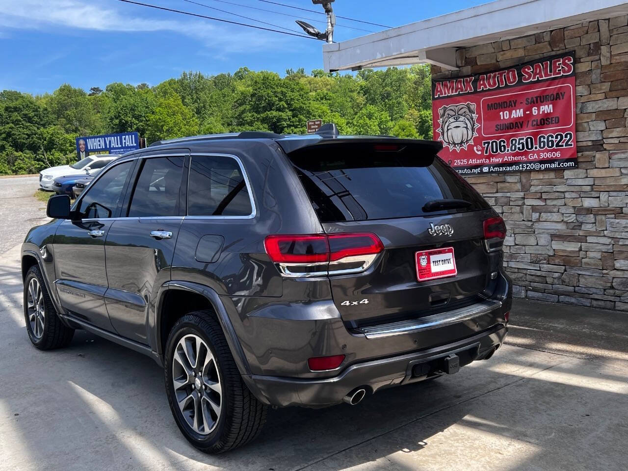 Used 2017 Jeep Grand Cherokee Overland w/ Jeep Active Safety Group AWD/4WD image 7