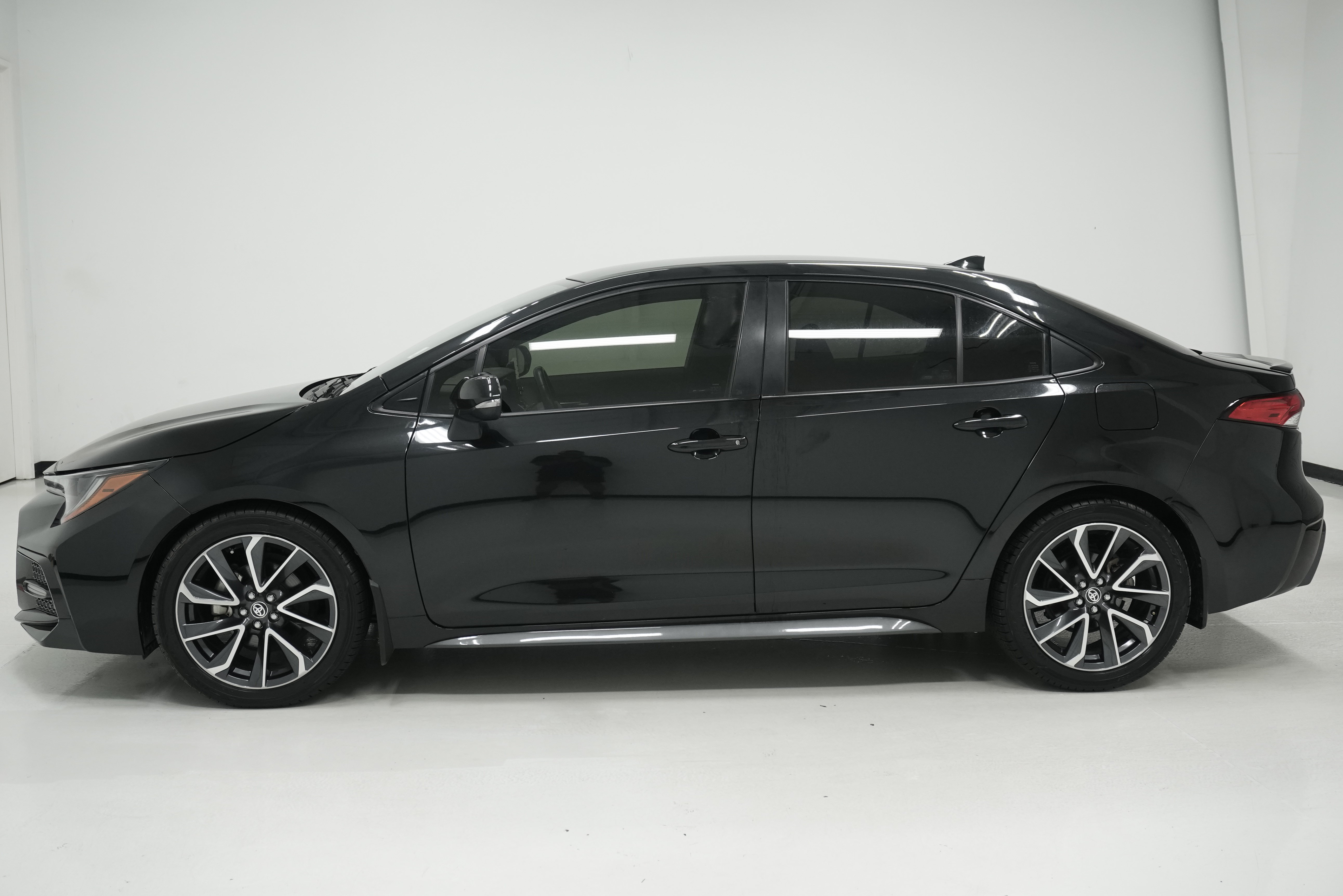 Used 2022 Toyota Corolla SE FWD image 7