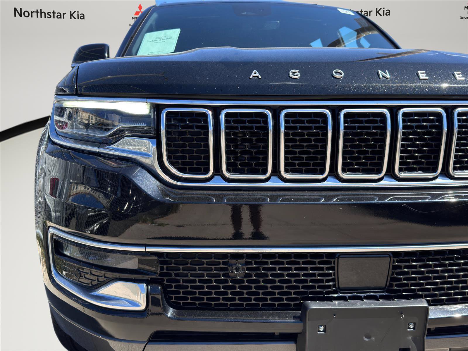 Used 2022 Jeep Wagoneer Series II AWD/4WD image 29