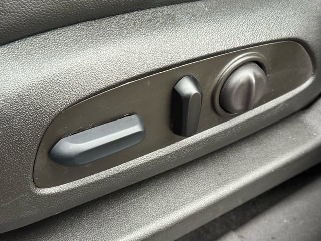 Used 2023 Chevrolet Equinox Premier image 29