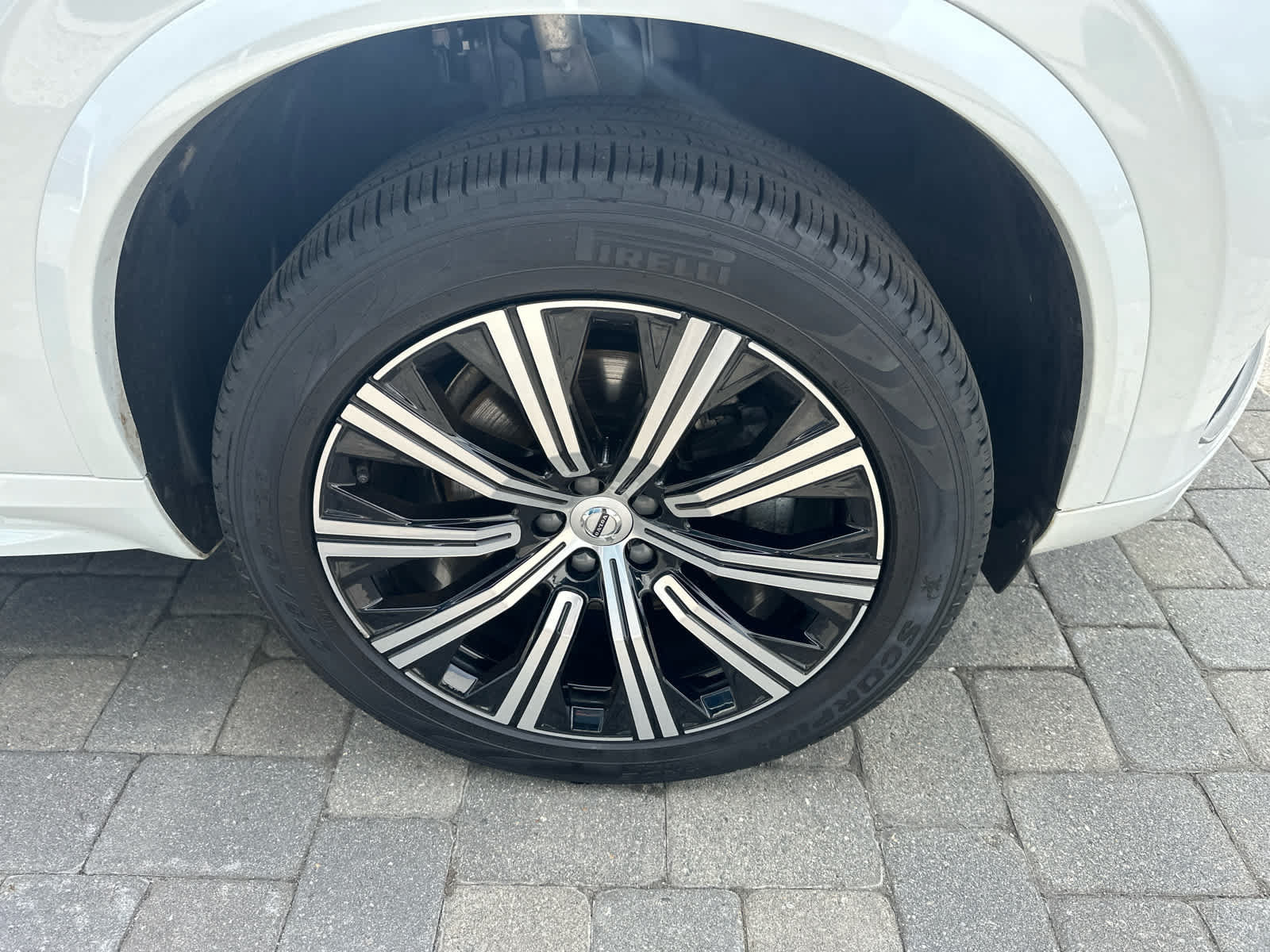 Used 2025 Volvo XC90 B5 Core w/ Protection Package Premier AWD/4WD image 47