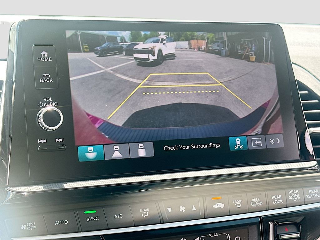 Used 2026 Honda Odyssey Touring image 14