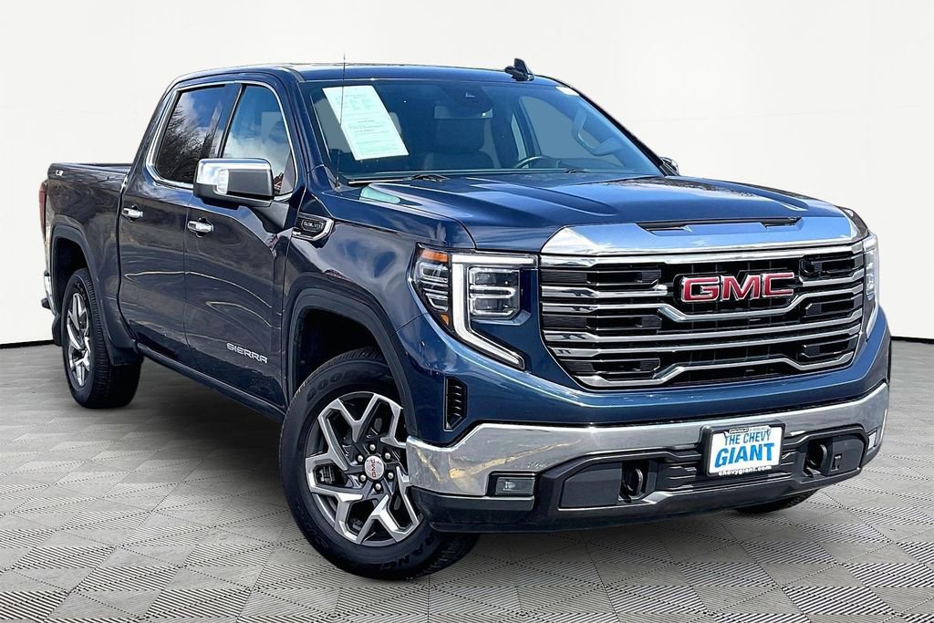 Used 2023 GMC Sierra 1500 SLT AWD/4WD image 3
