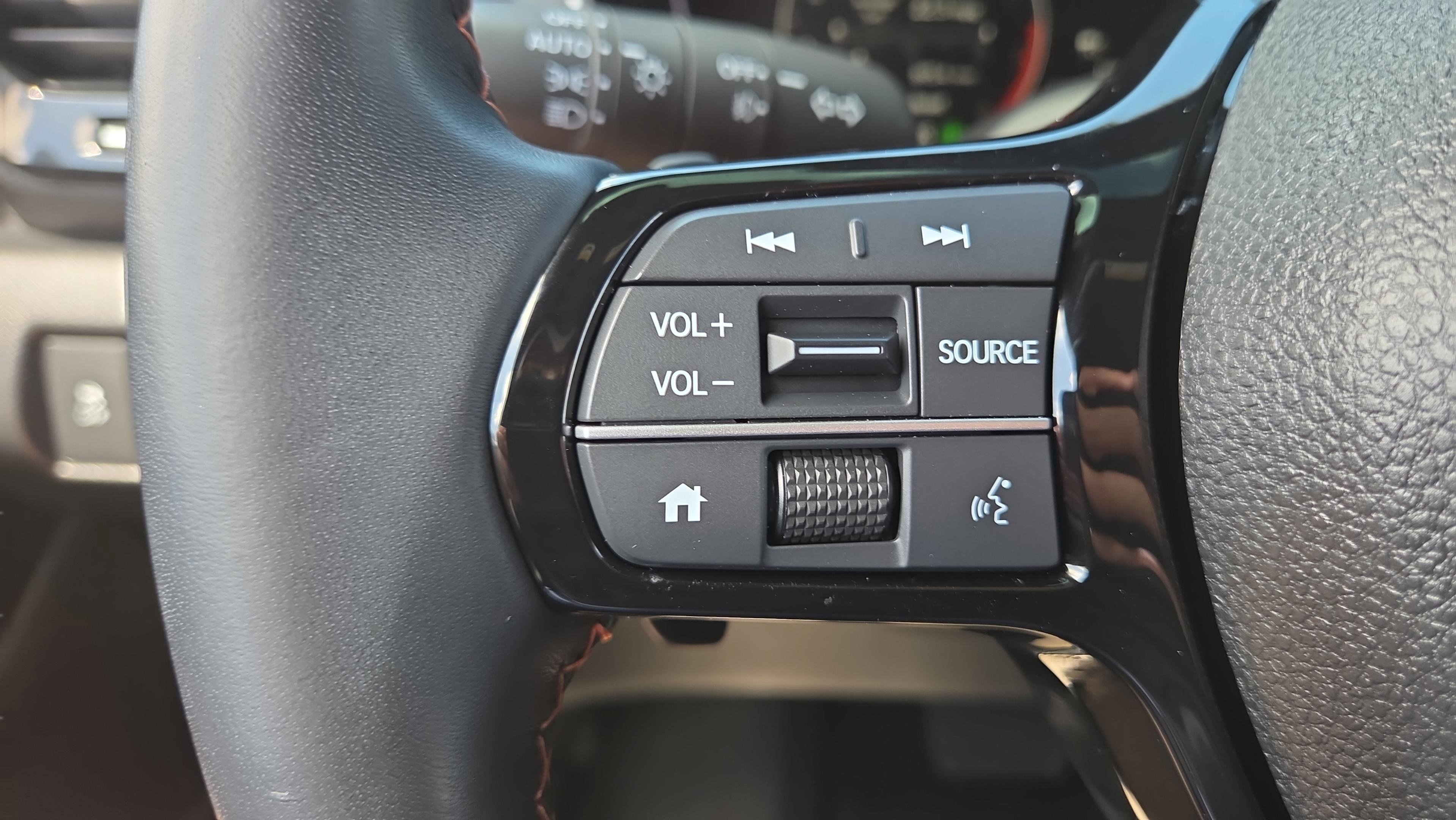 Used 2023 Honda Pilot Sport image 23