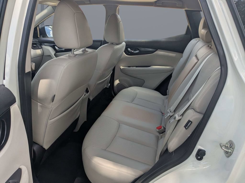 Used 2022 Nissan Rogue Sport SL w/ Premium Package FWD image 13