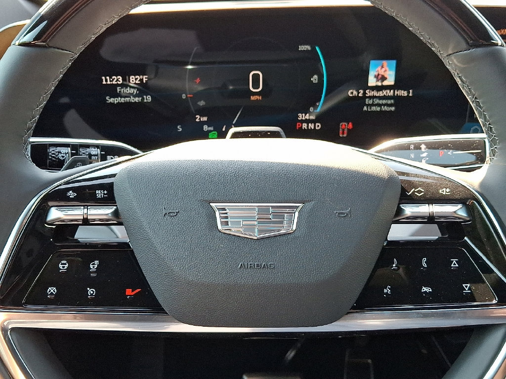 New 2026 Cadillac Vistiq Premium Luxury w/ LPO, Floor Liner Package AWD/4WD image 13