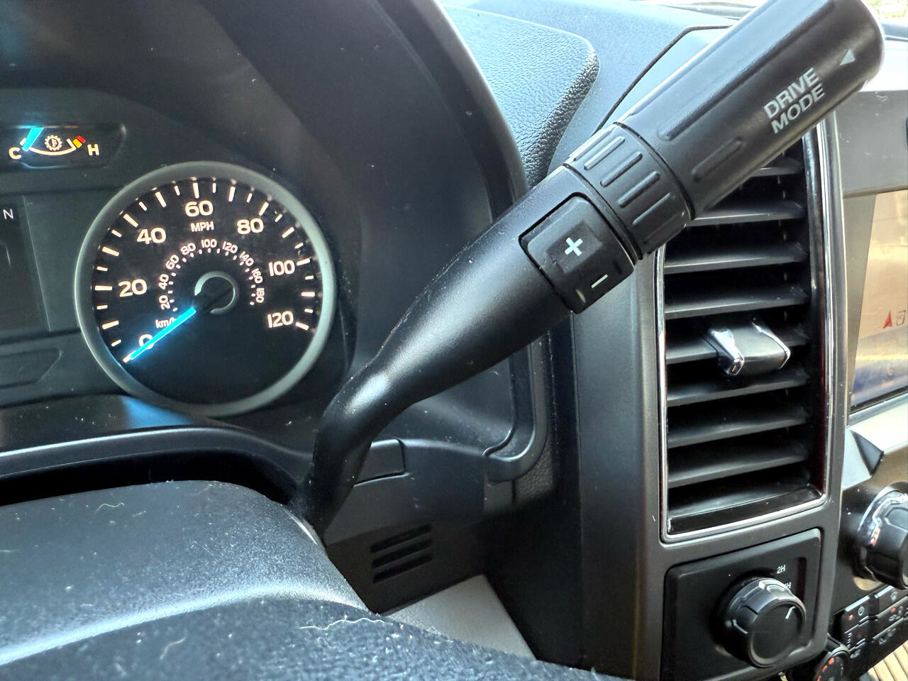 Used 2020 Ford F150 XLT w/ Equipment Group 302A Luxury image 22