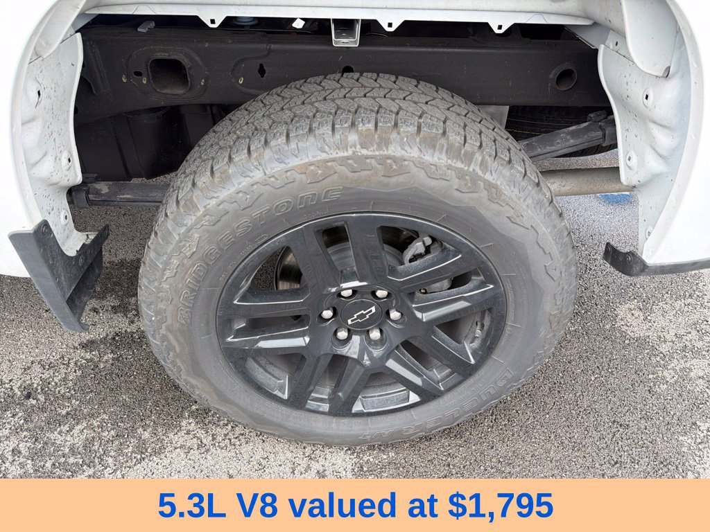 Used 2026 Chevrolet Silverado 1500 Custom Trail Boss w/ LPO, Dark Essentials Package AWD/4WD image 2