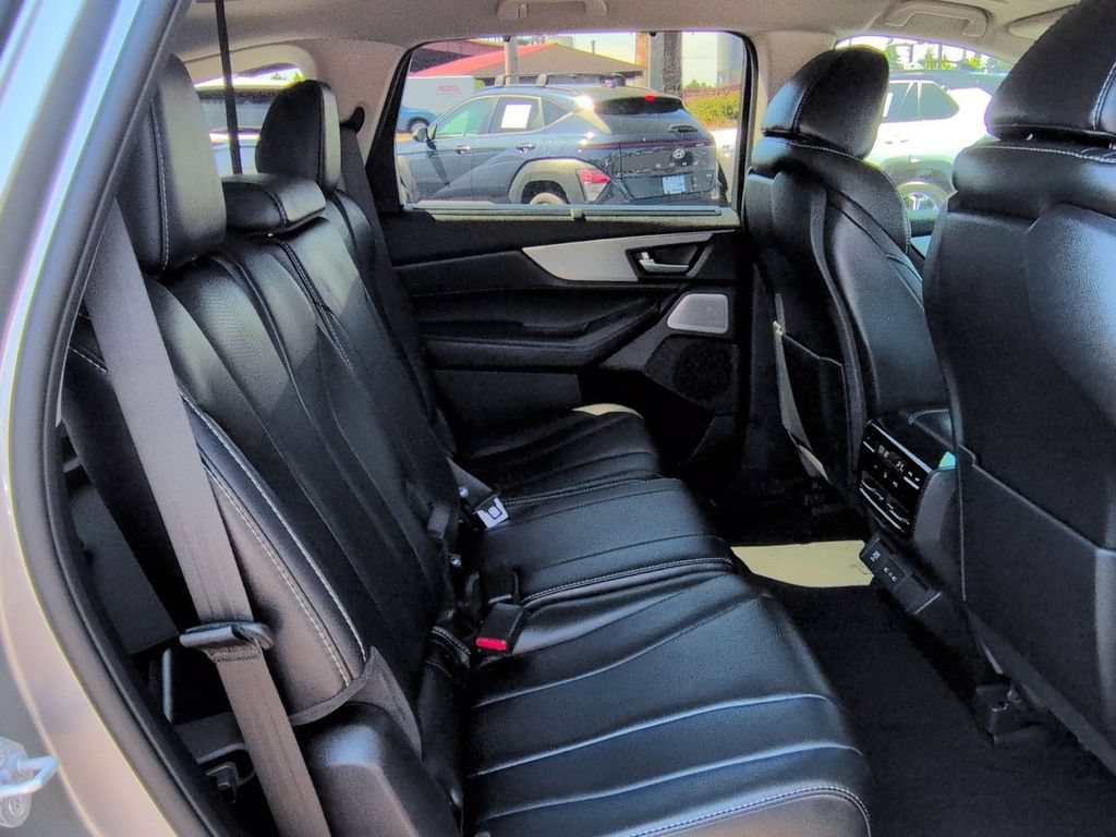 Used 2025 Acura MDX w/ Technology Package AWD/4WD image 29