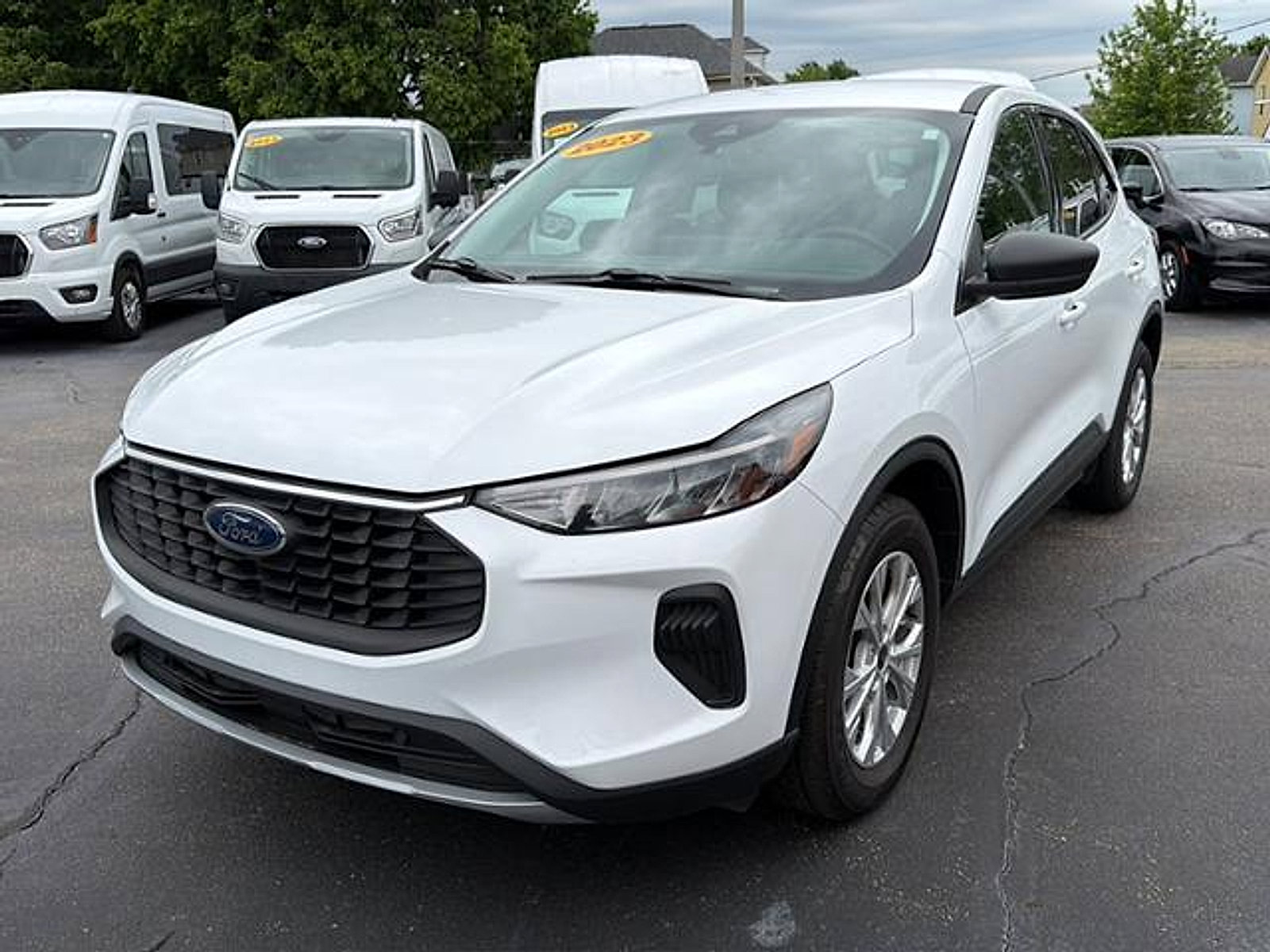 Used 2023 Ford Escape Active w/ Tech Pack #1 AWD/4WD image 3