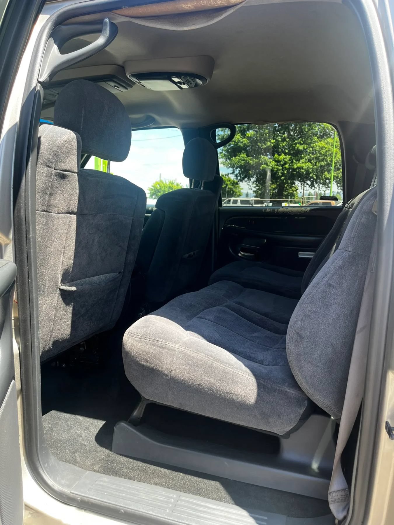 Used 2001 Chevrolet Silverado 2500 LS w/ Off-Road Skid Plate Pkg AWD/4WD image 11
