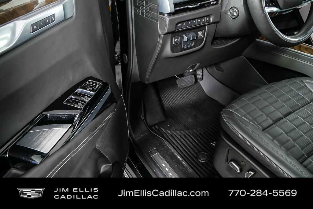 Used 2025 Cadillac Escalade Sport Platinum AWD/4WD image 8