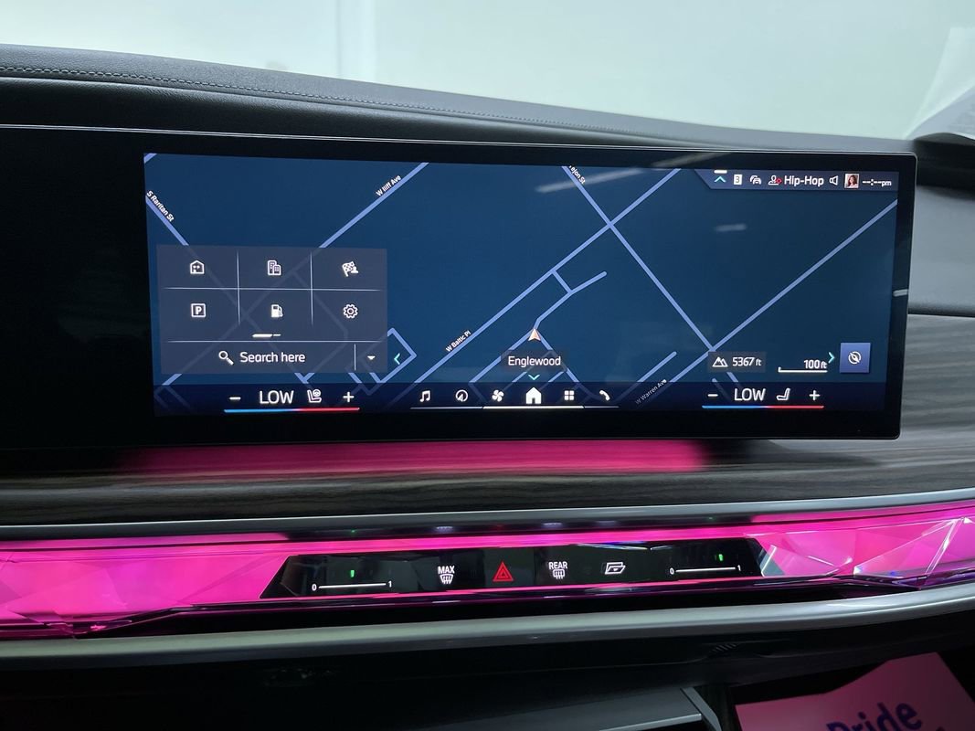 Used 2023 BMW 760i xDrive image 23