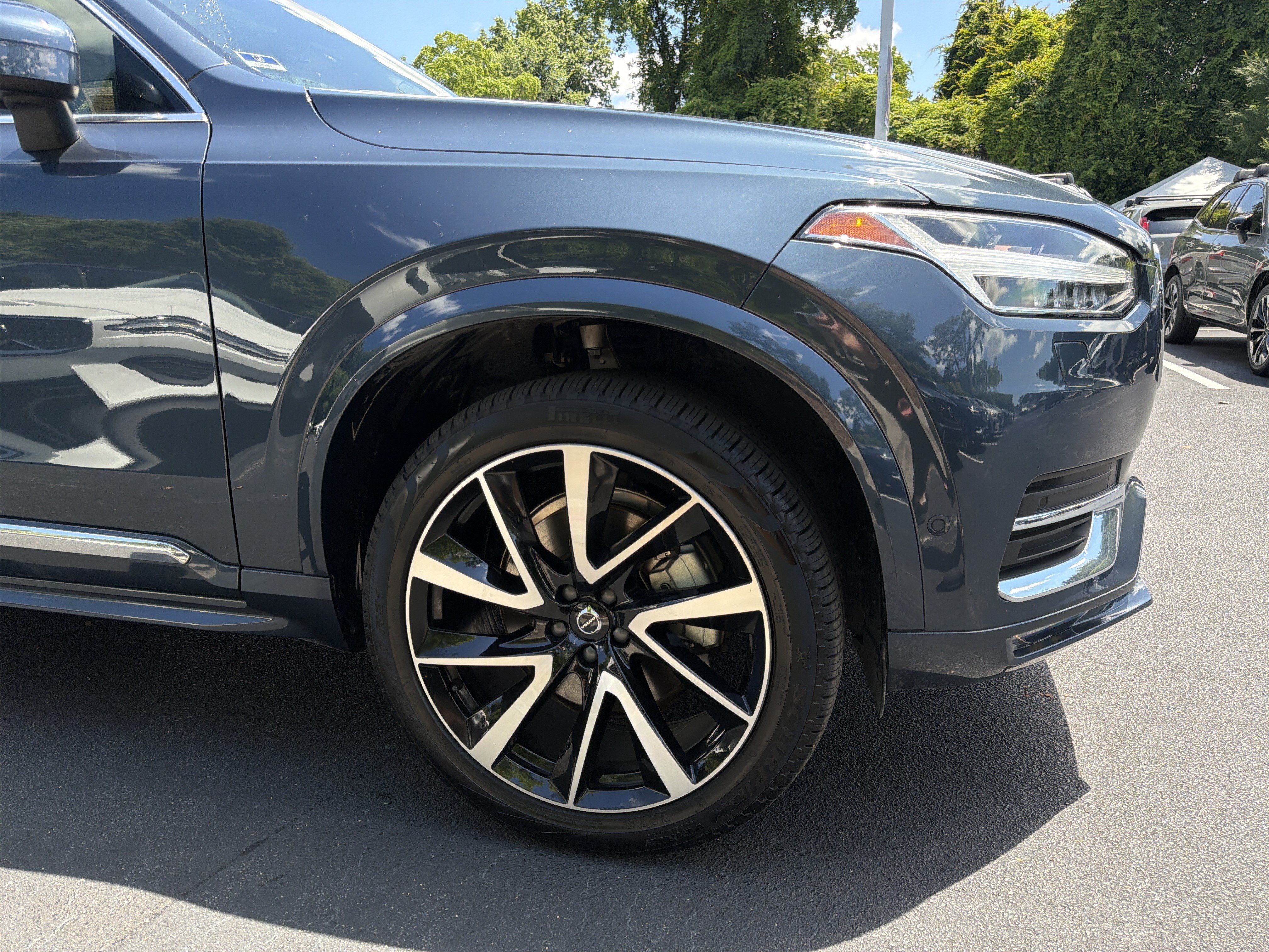 Certified 2025 Volvo XC90 B5 Plus w/ Protection Package Premier AWD/4WD image 13