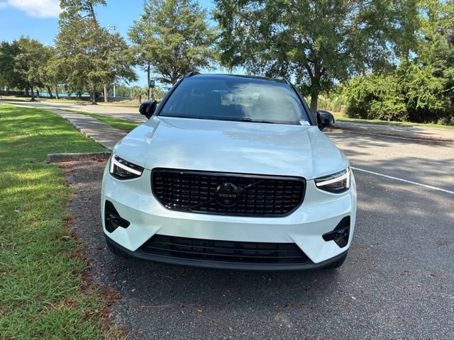 New 2026 Volvo XC40 B5 Ultra AWD/4WD image 2