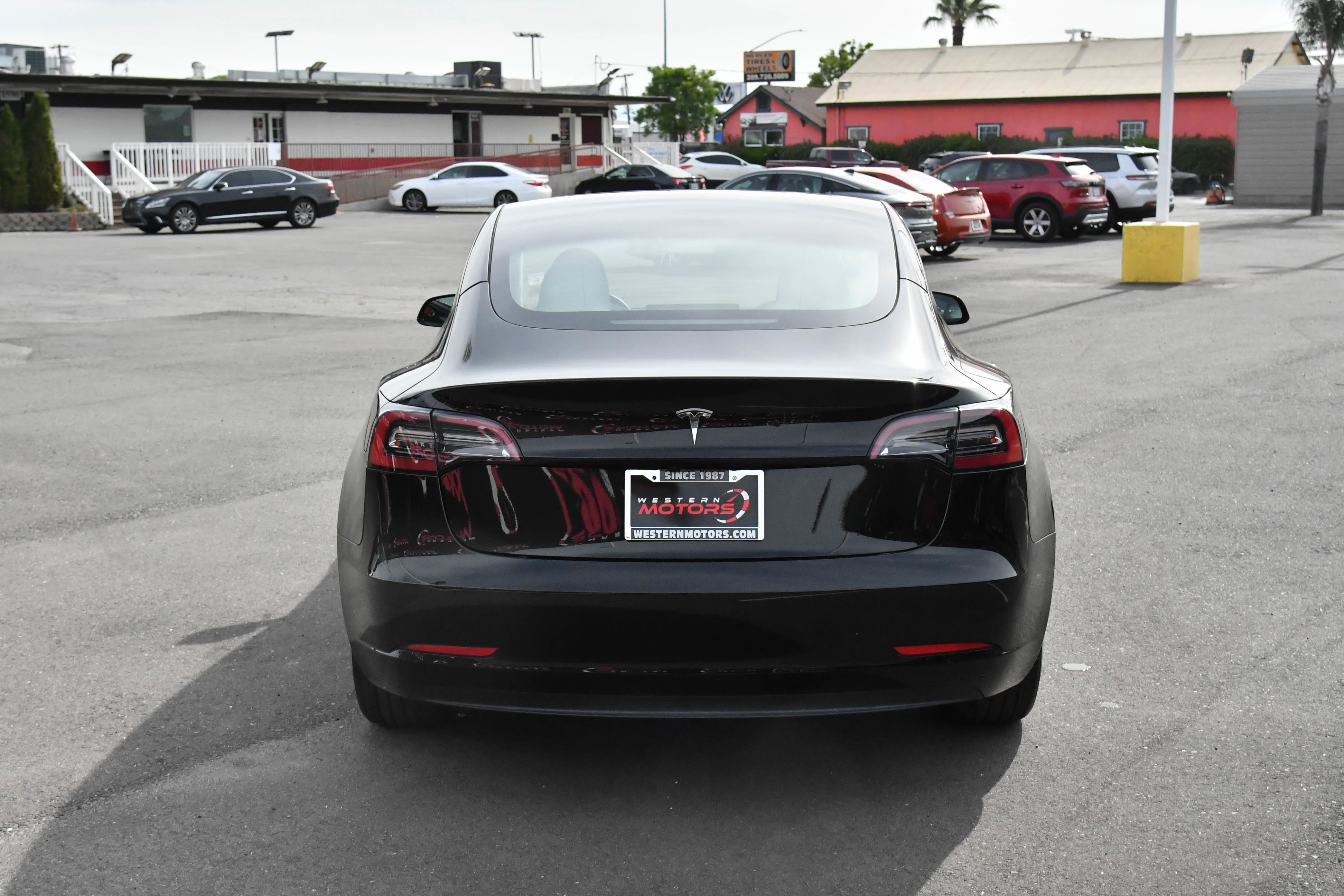 Used 2023 Tesla Model 3 Standard Range image 7