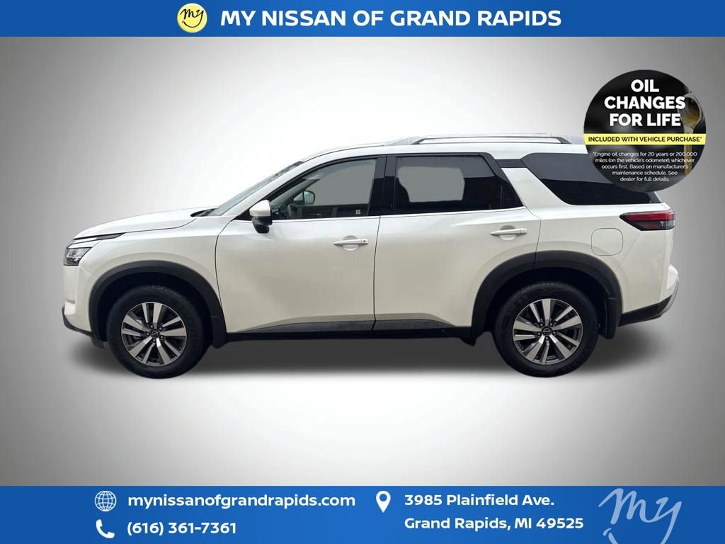 Used 2024 Nissan Pathfinder SL image 5