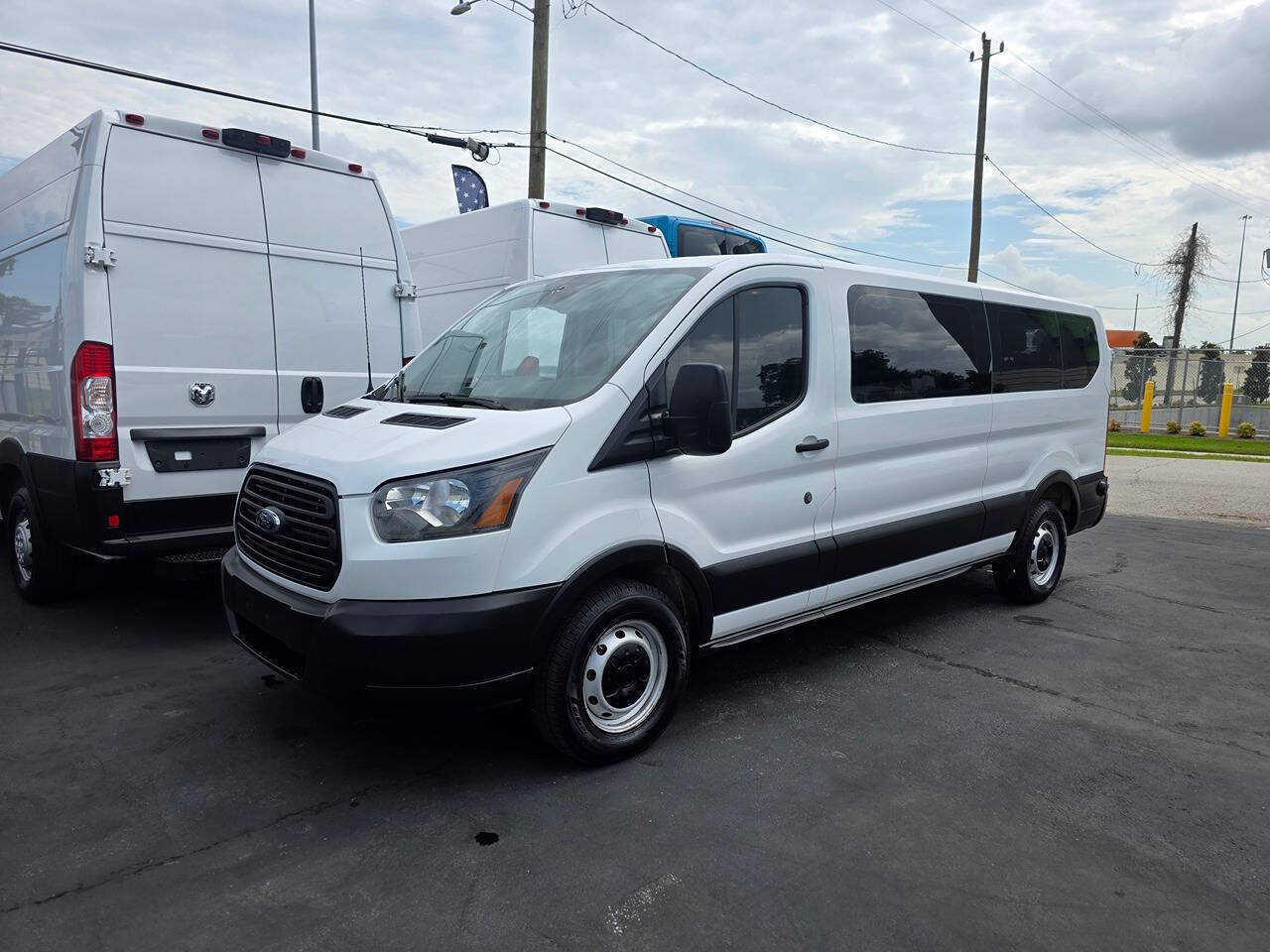 Used 2019 Ford Transit 350 XL RWD image 32