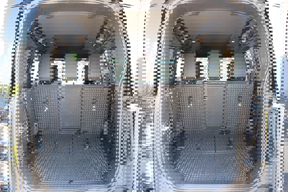 Used 2020 Land Rover Defender 110 X image 39