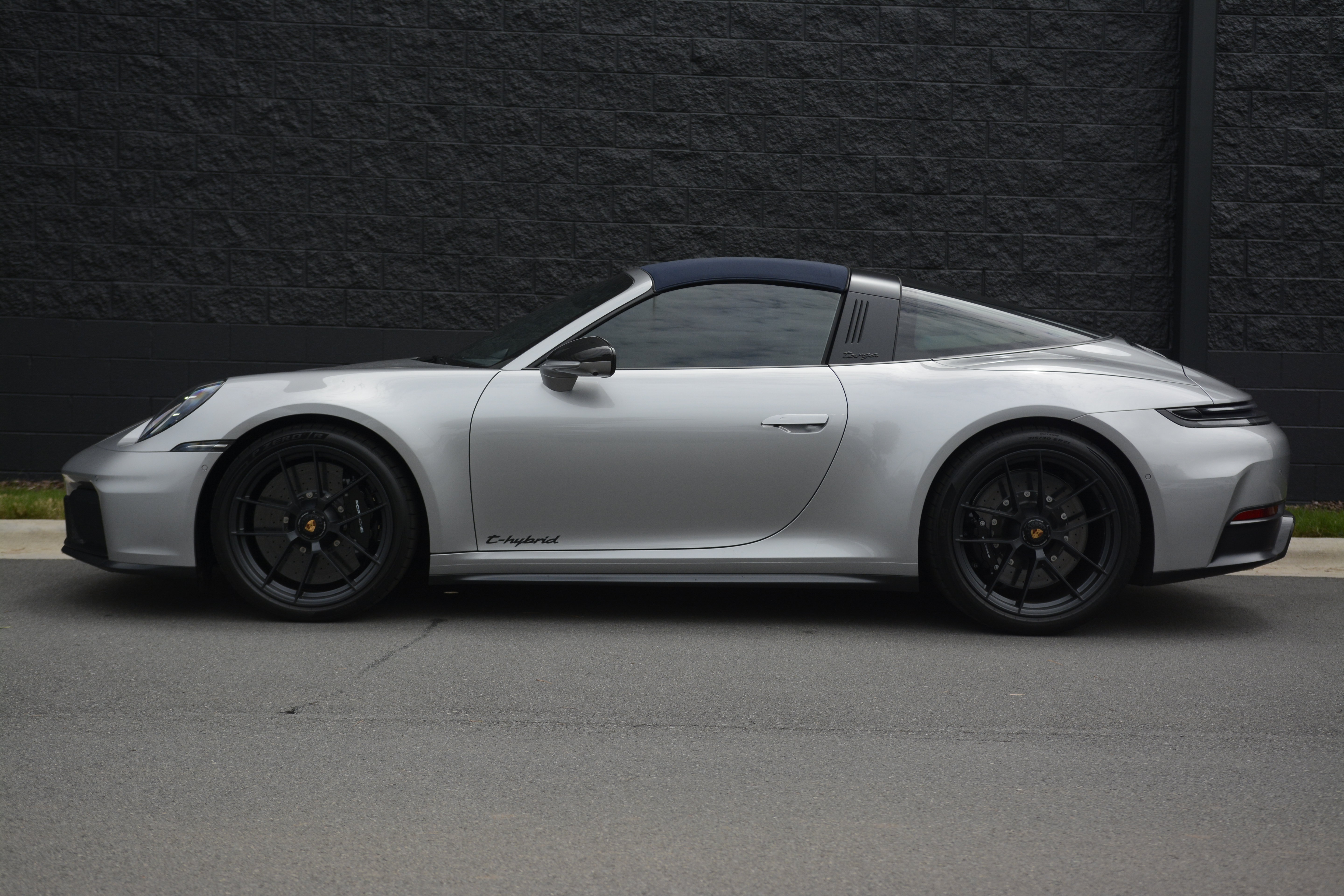 Used 2026 Porsche 911 Targa 4 GTS AWD/4WD image 2