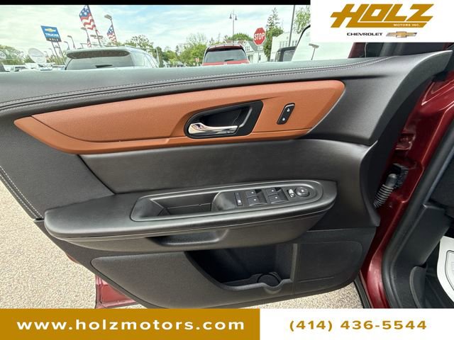 Certified 2017 Chevrolet Traverse LT w/ Style and Technology Package AWD/4WD image 21