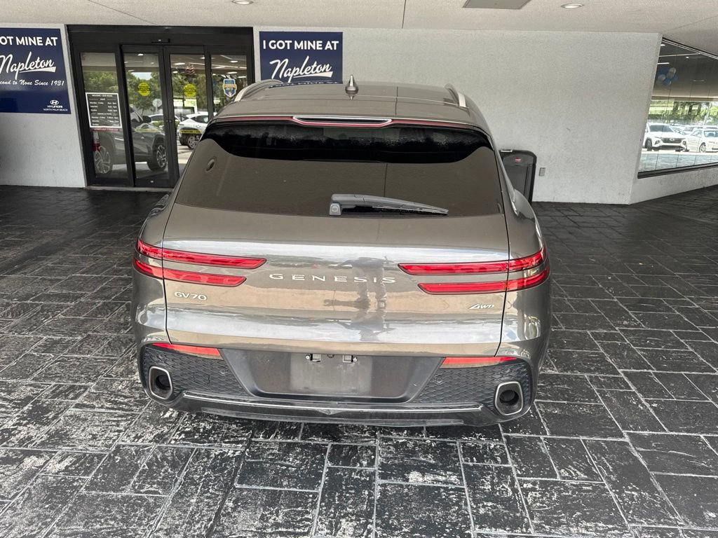 Used 2025 Genesis GV70 2.5T AWD/4WD image 18