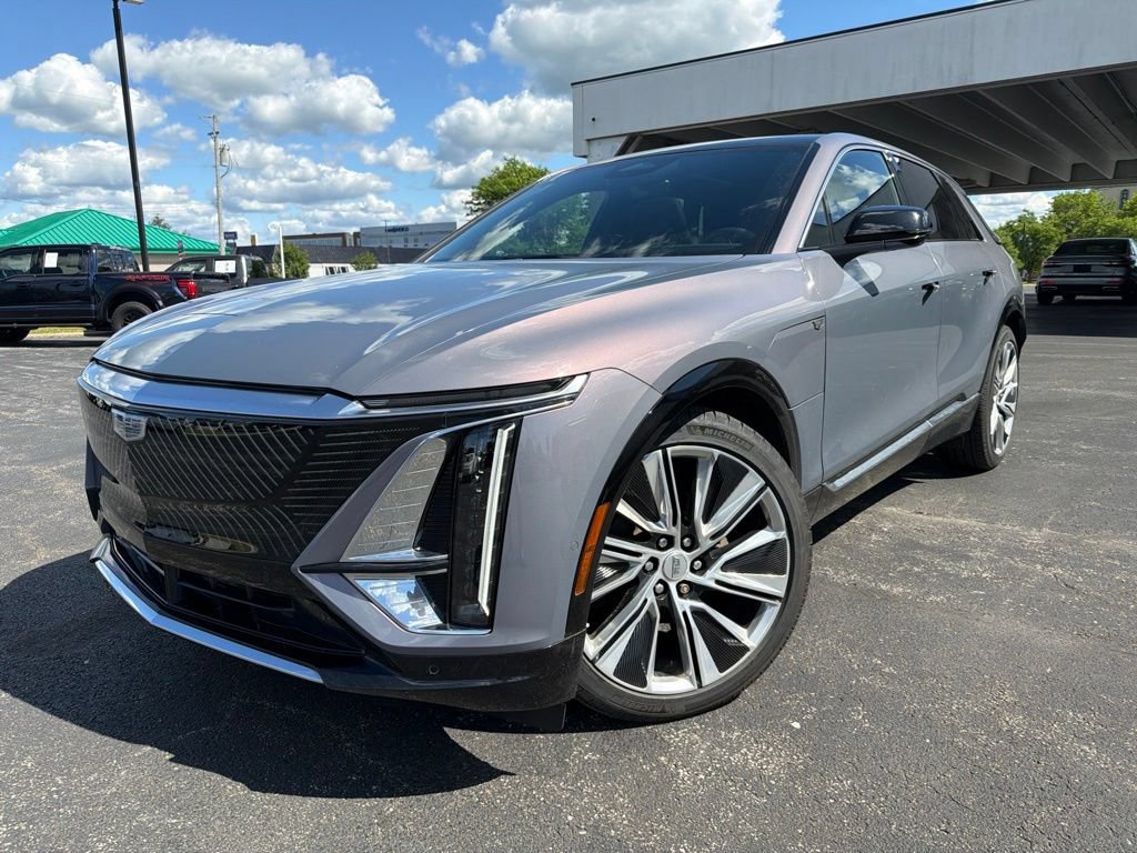 Certified 2024 Cadillac Lyriq Luxury AWD/4WD image 1