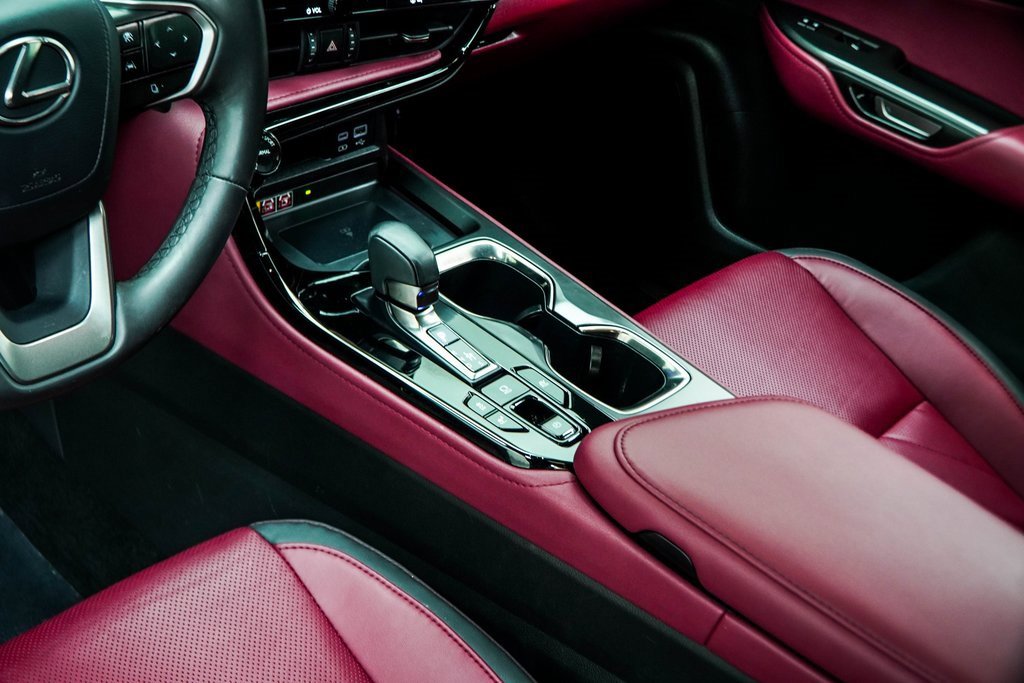 Used 2024 Lexus NX 300h AWD w/ Luxury Package image 16