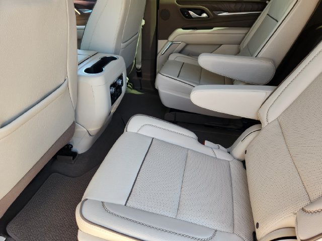 Used 2023 GMC Yukon XL Denali AWD/4WD image 30