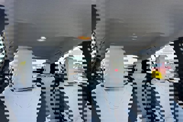 Used 2019 Toyota Prius Prime Premium image 19