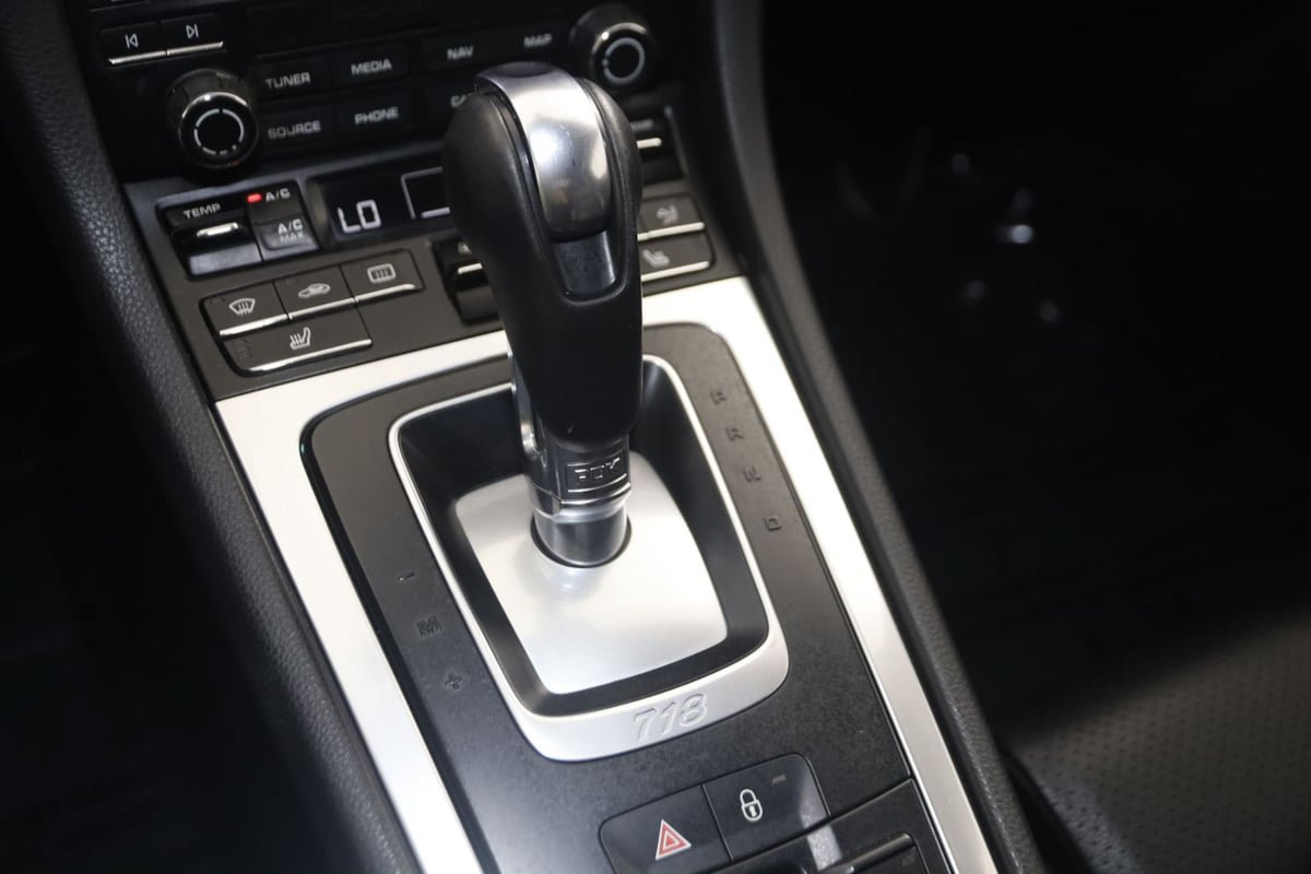 Used 2017 Porsche 718 Boxster RWD image 7
