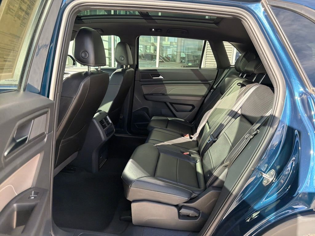 Certified 2023 Volkswagen Atlas Cross Sport SE w/ Panoramic Sunroof Package image 14