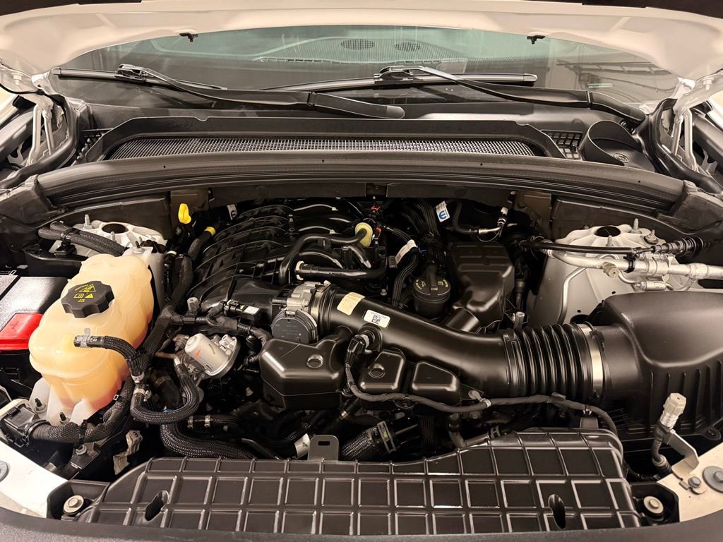 Used 2022 Jeep Grand Cherokee L Laredo image 11