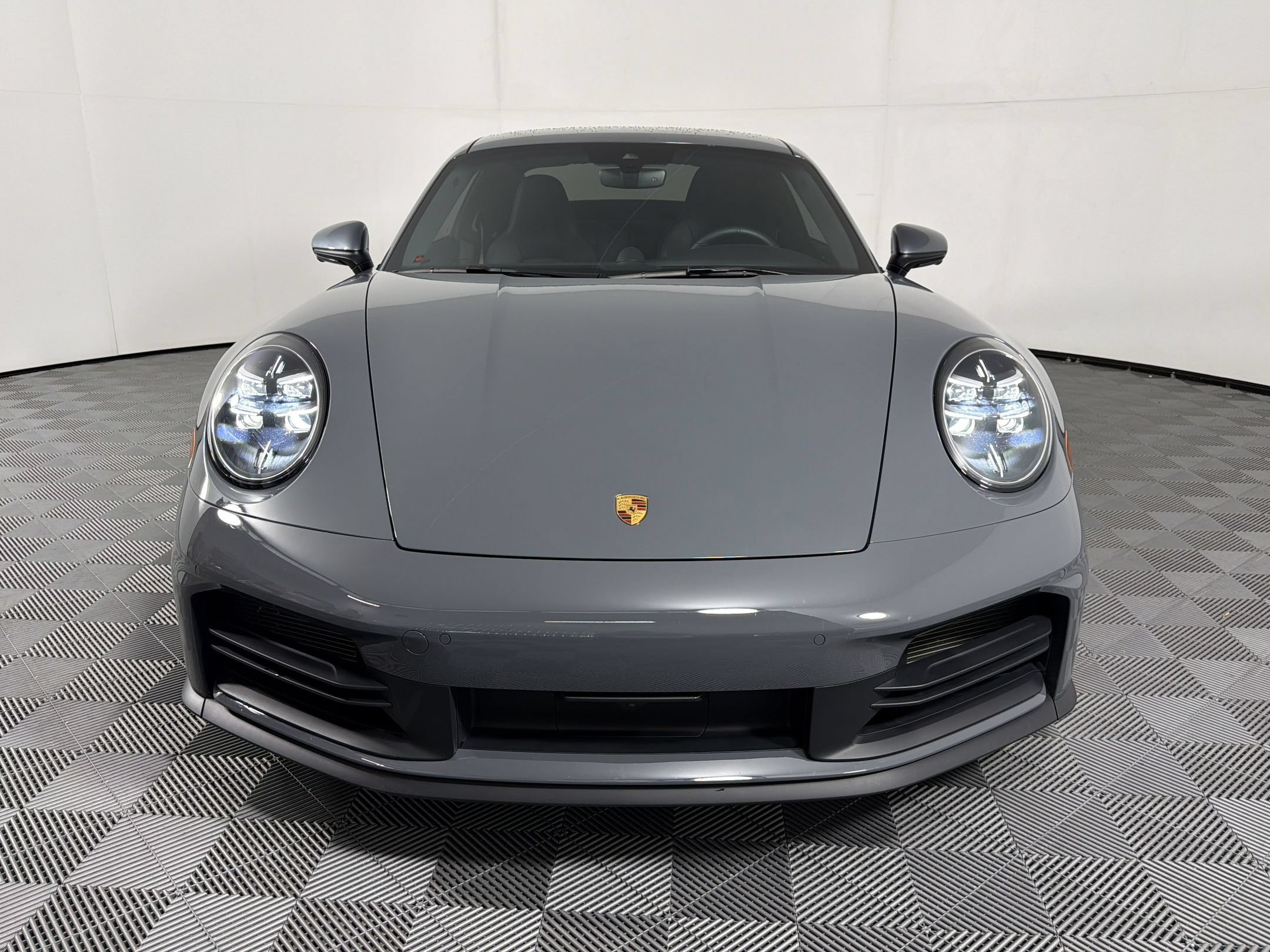Certified 2025 Porsche 911 Carrera T RWD image 6