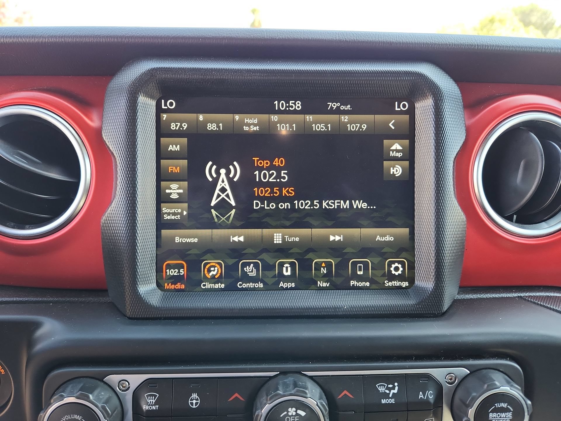 Used 2021 Jeep Wrangler Unlimited Rubicon AWD/4WD image 12