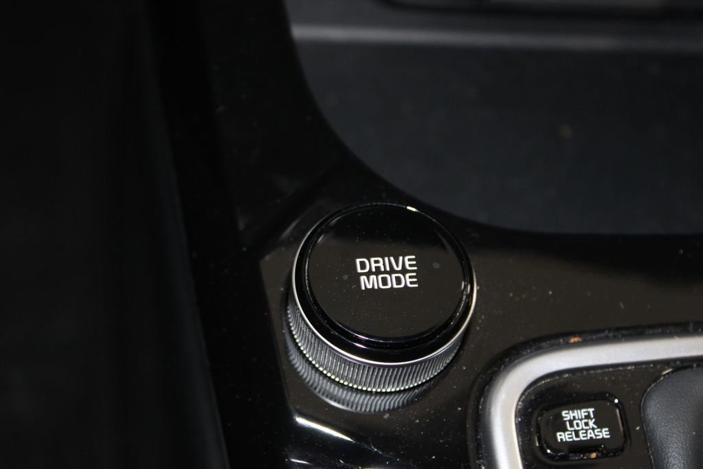 Used 2025 Kia Seltos S image 33