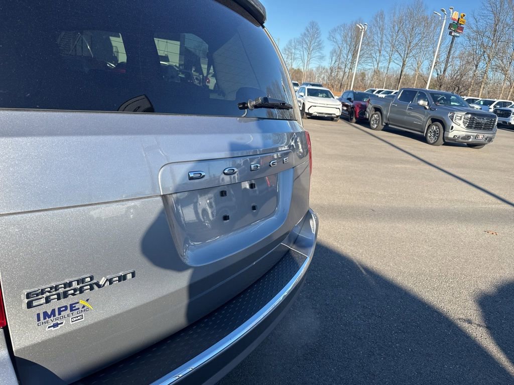 Used 2017 Dodge Grand Caravan SE image 24