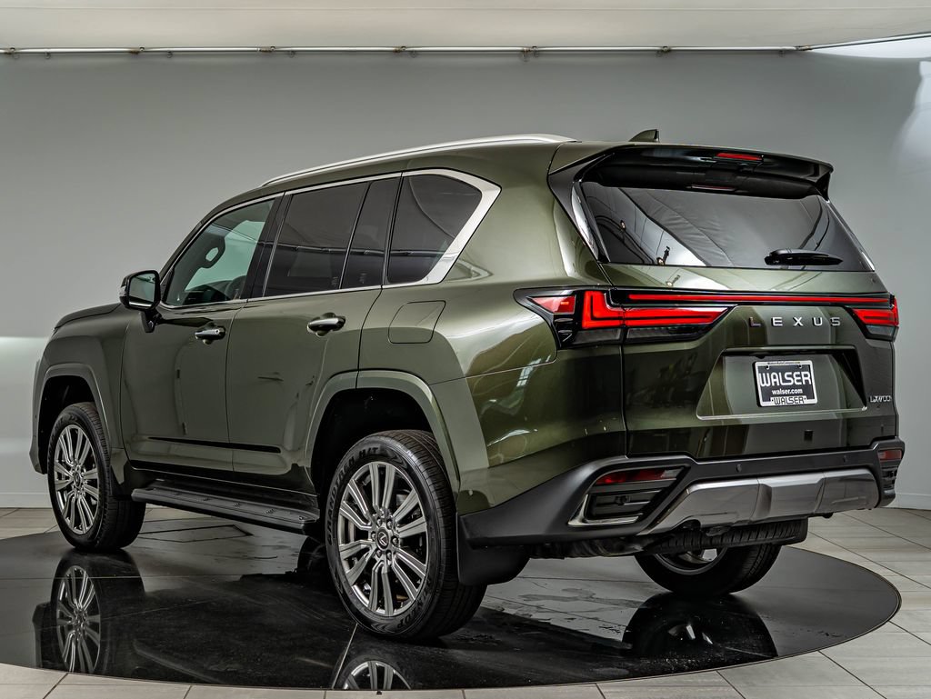 Used 2025 Lexus LX 700h Ultra Luxury AWD/4WD image 7