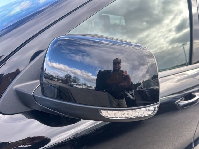 Used 2022 Dodge Durango R/T w/ Blacktop Package image 11