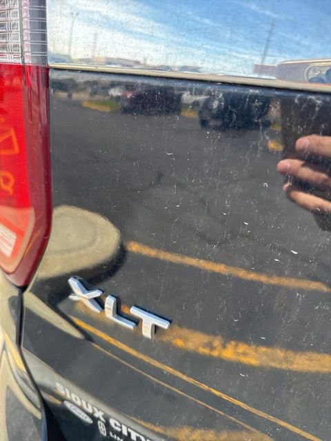 Used 2018 Ford Explorer XLT w/ Equipment Group 202A AWD/4WD image 5