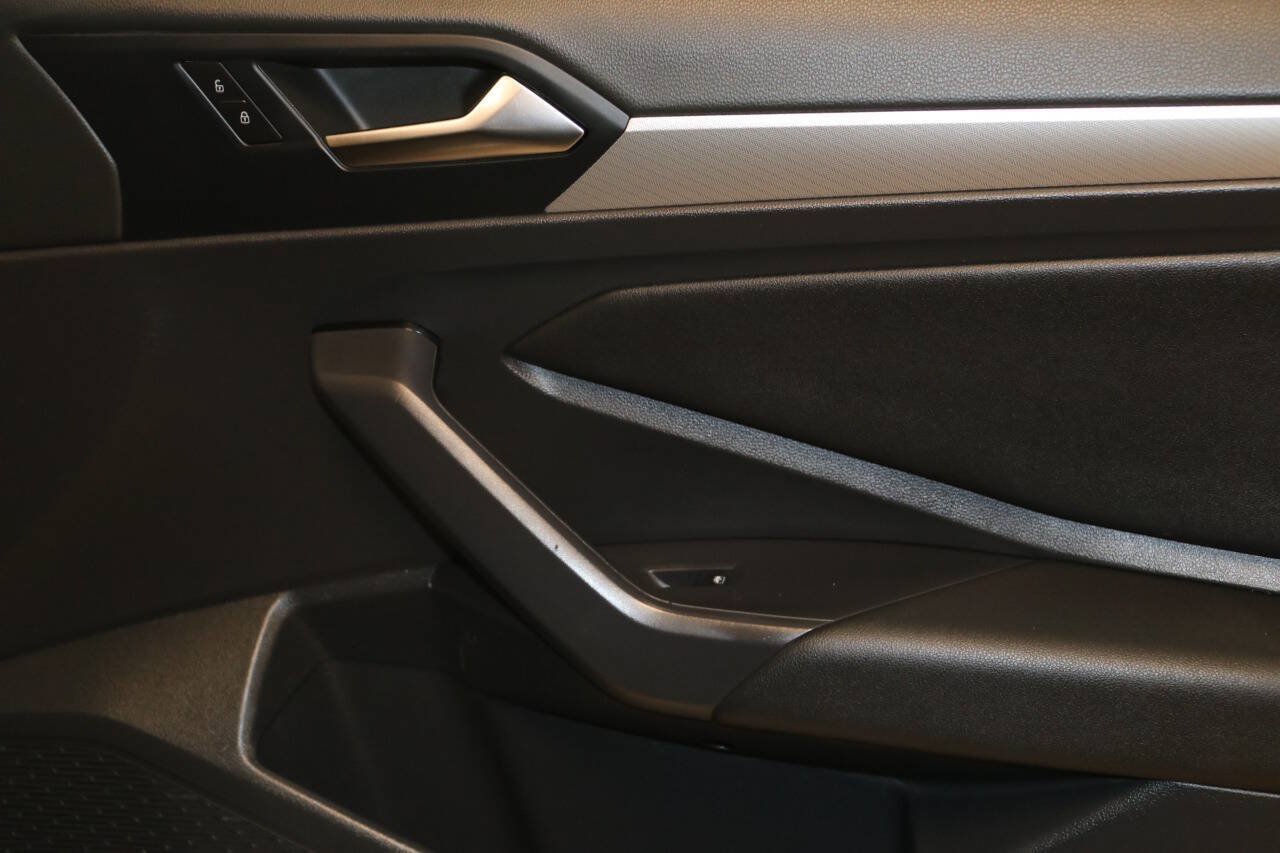 Used 2019 Volkswagen Jetta SE w/ Cold Weather Package FWD image 65