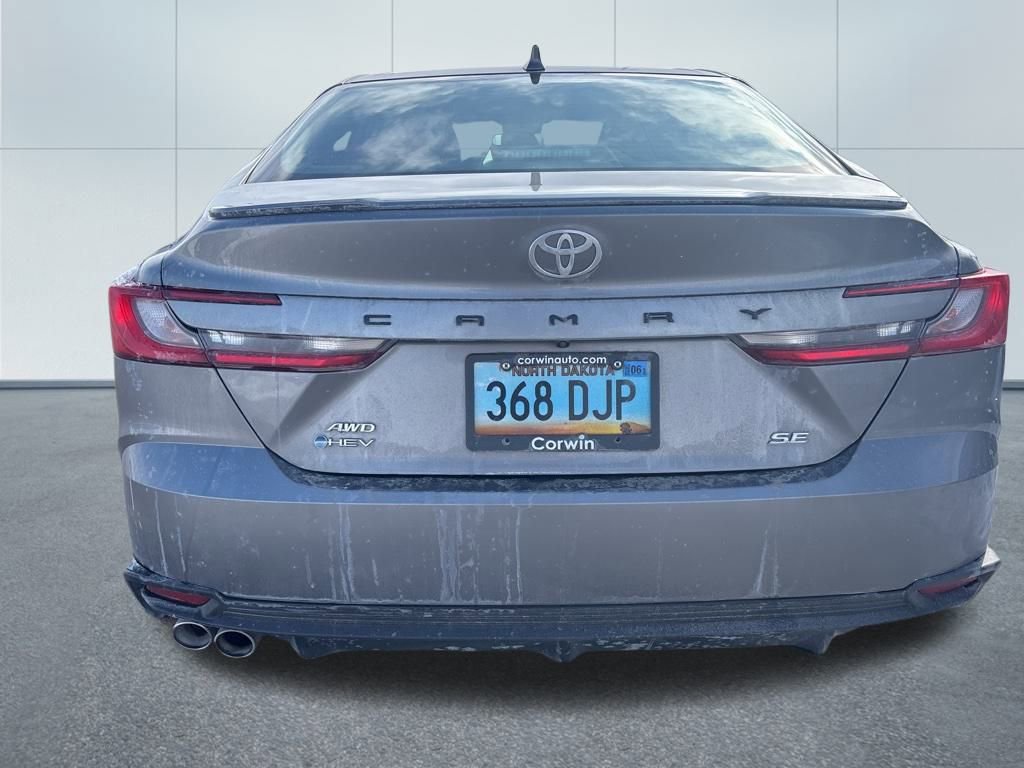 Used 2025 Toyota Camry SE image 7