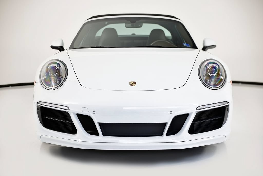 Certified 2018 Porsche 911 Targa 4S w/ Sportdesign Package AWD/4WD image 10
