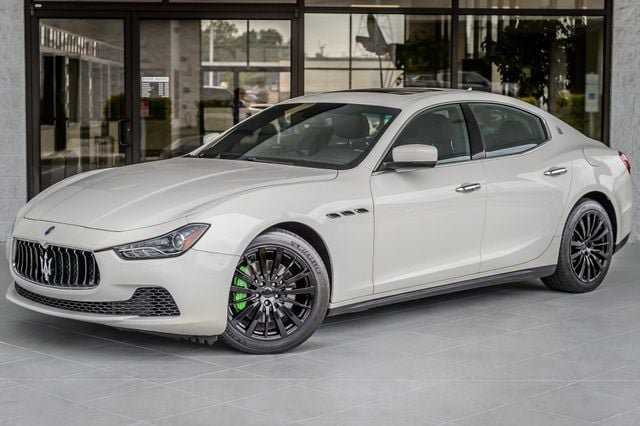 Used 2016 Maserati Ghibli RWD image 2
