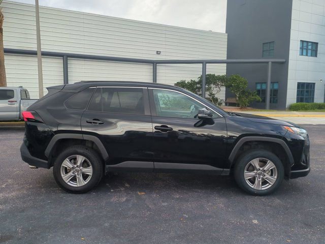 Used 2023 Toyota RAV4 XLE FWD image 4
