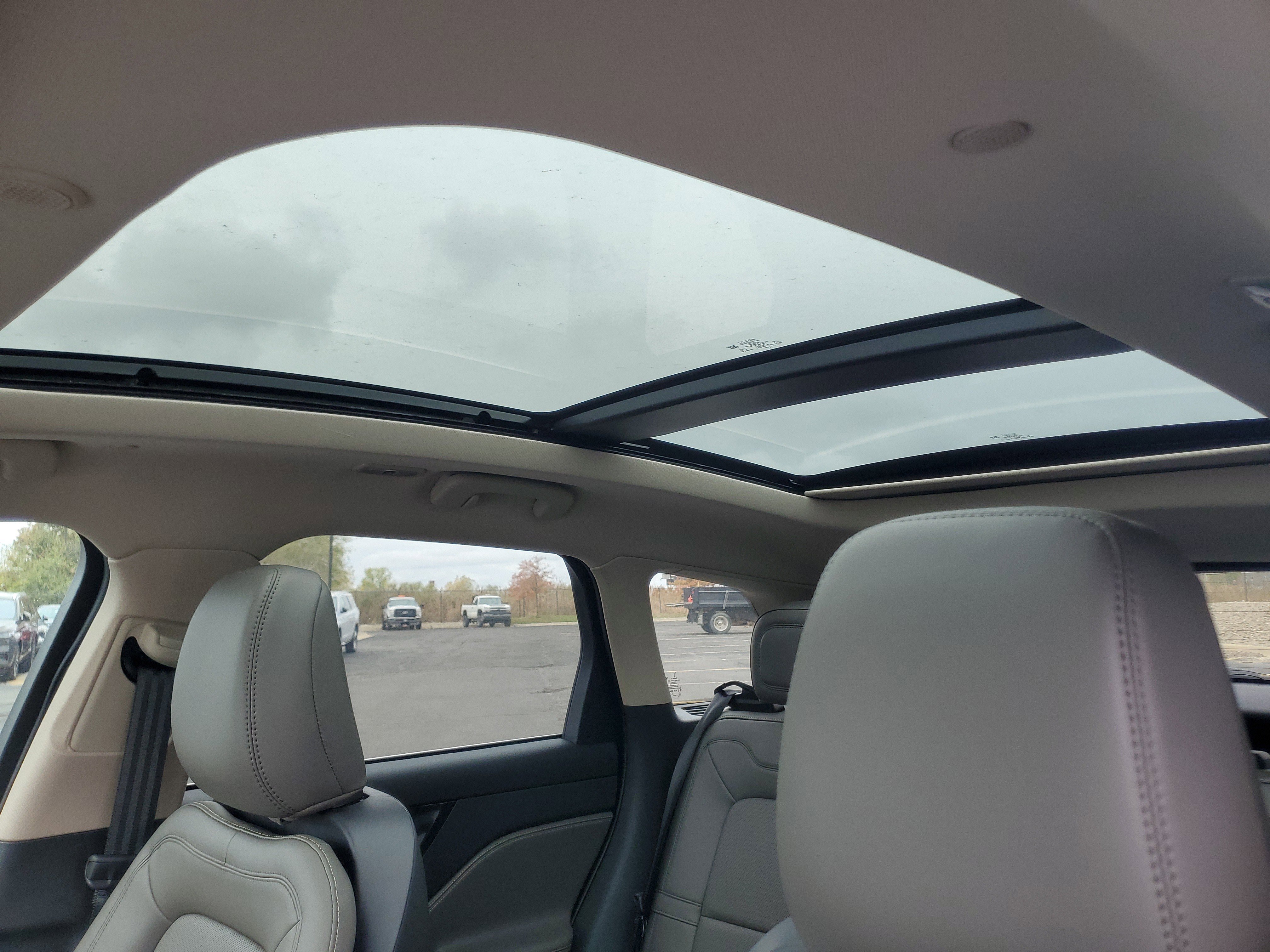 New 2025 Lincoln Corsair Grand Touring w/ Towing Package image 12