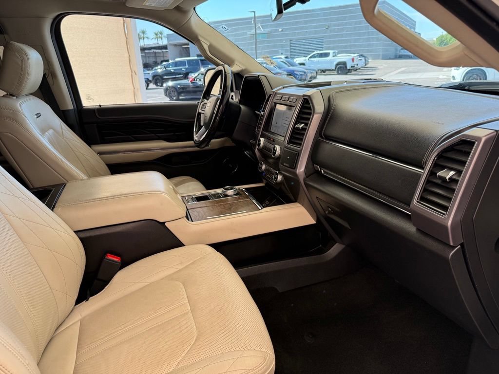 Used 2019 Ford Expedition Platinum RWD image 11